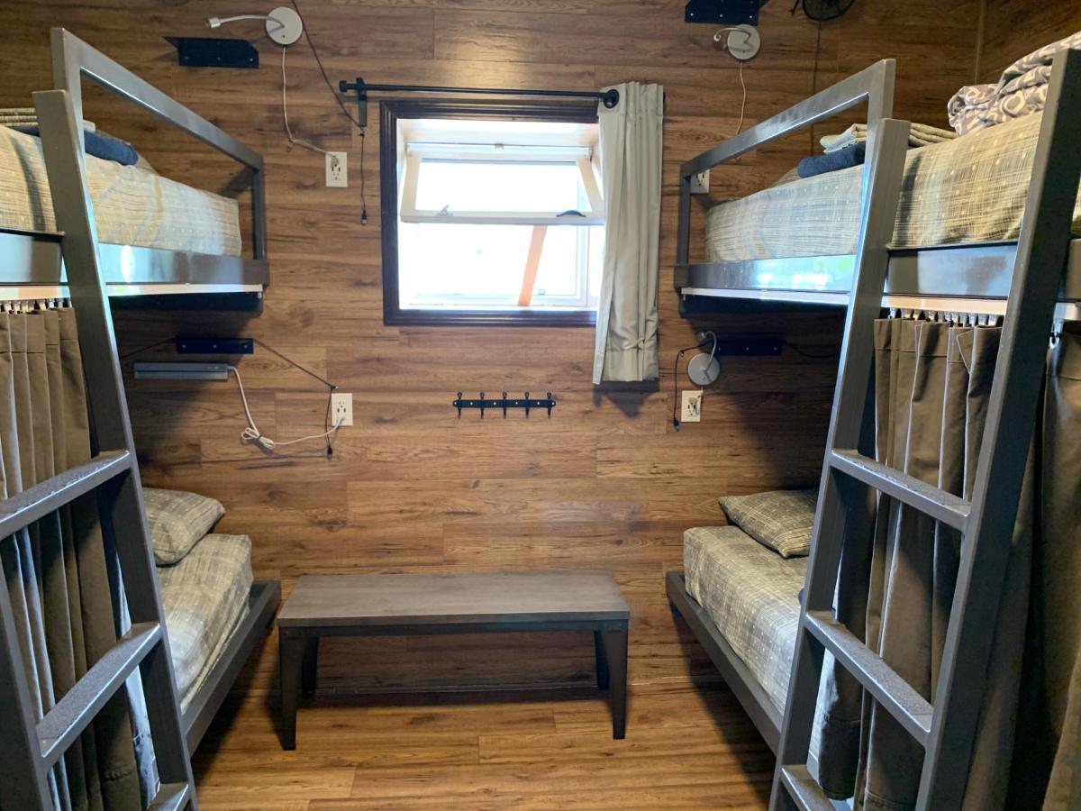 Jasper Downtown Hostel Екстер'єр фото