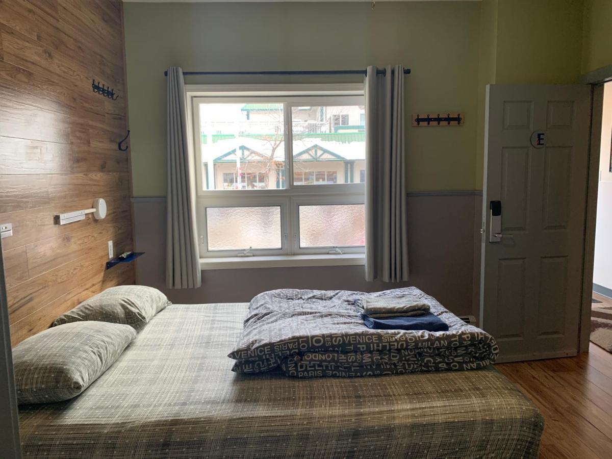 Jasper Downtown Hostel Екстер'єр фото