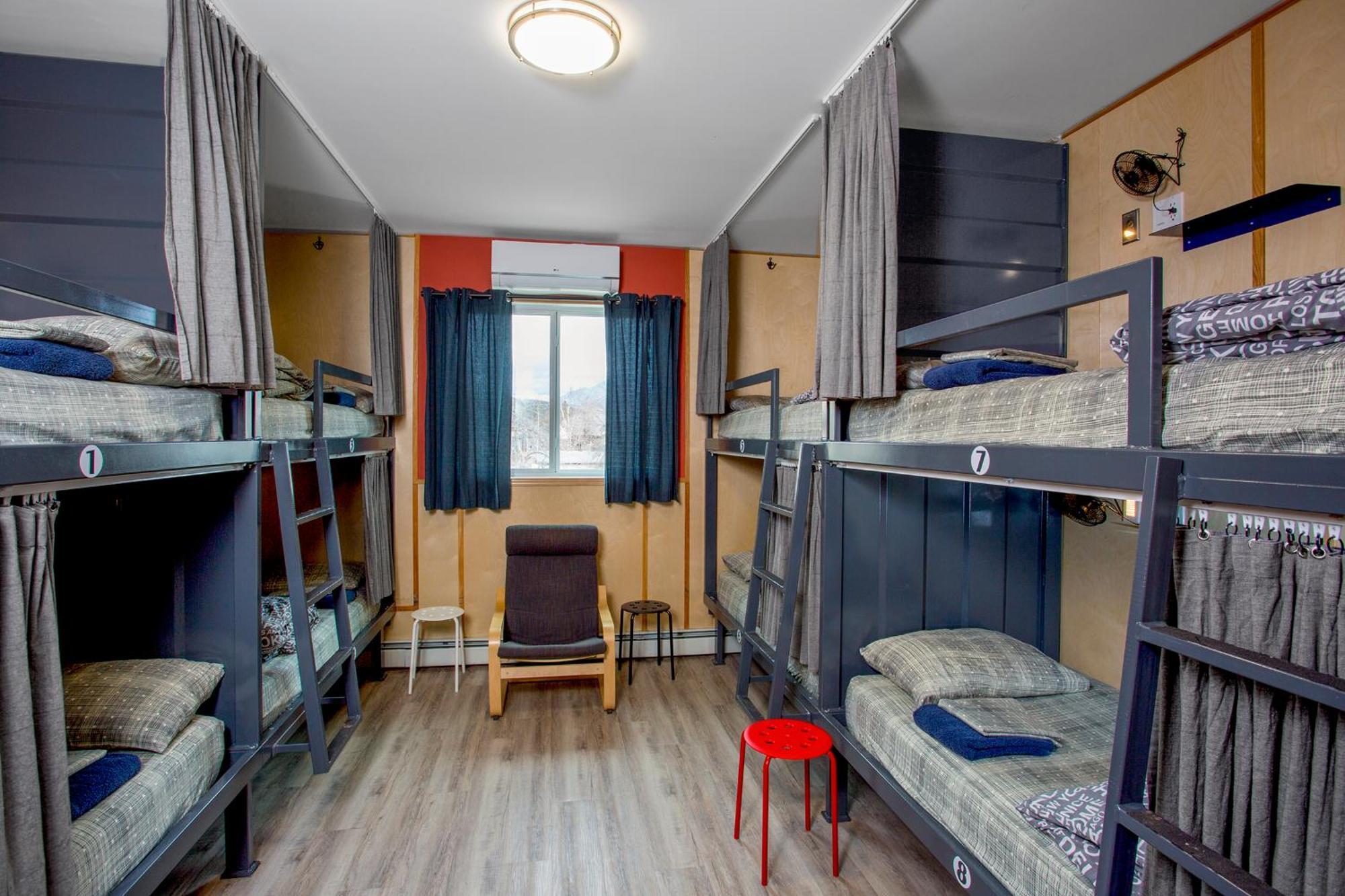 Jasper Downtown Hostel Екстер'єр фото