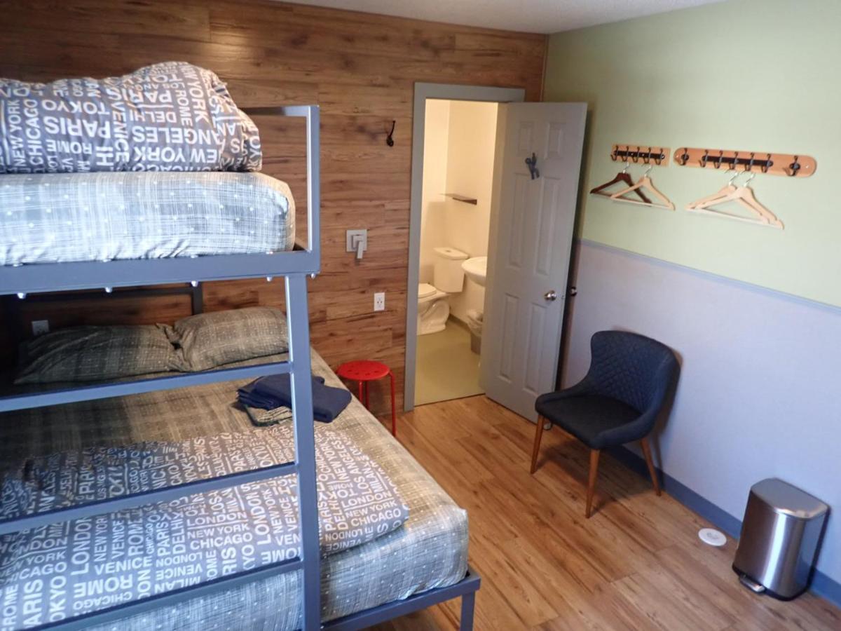Jasper Downtown Hostel Екстер'єр фото